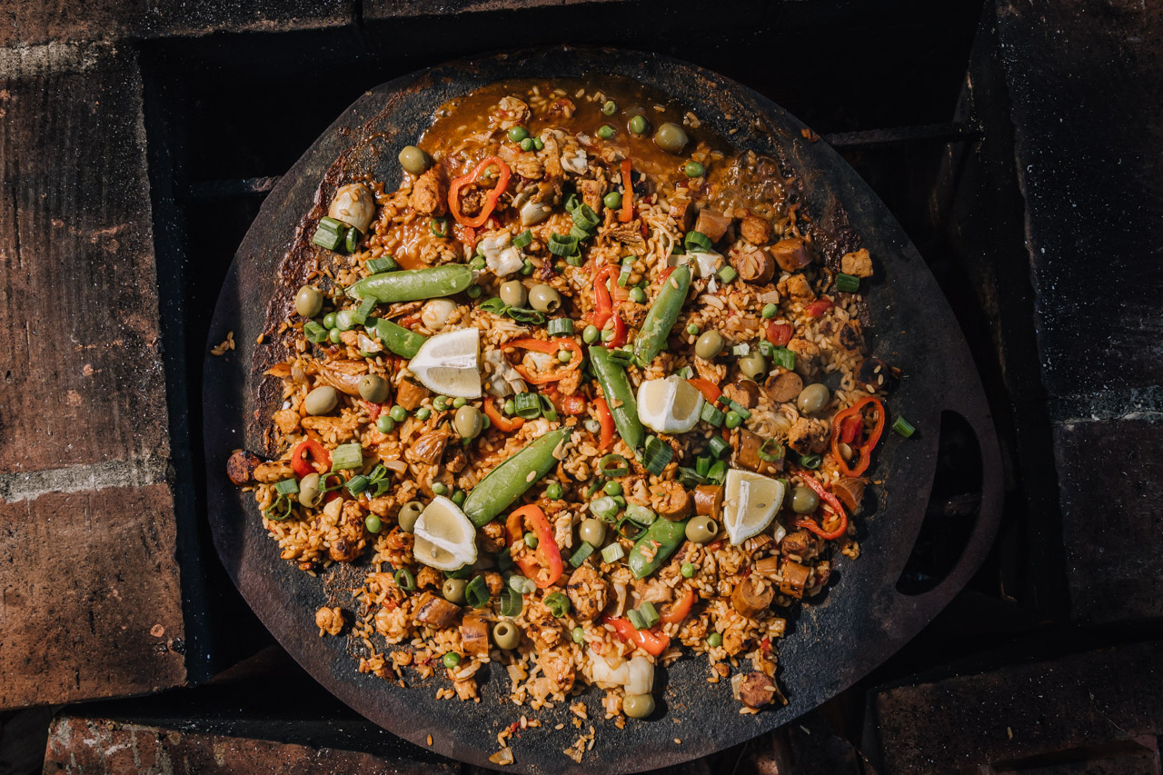 PAELLA CON CHORIZO